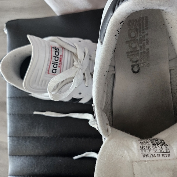 Adidas Samba OG Classic Soccer Sneaker/White Black Size 8M US Men's or Women 9.5 - Picture 5 of 6